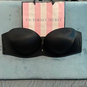 VS Bombshell padded strapless BLK